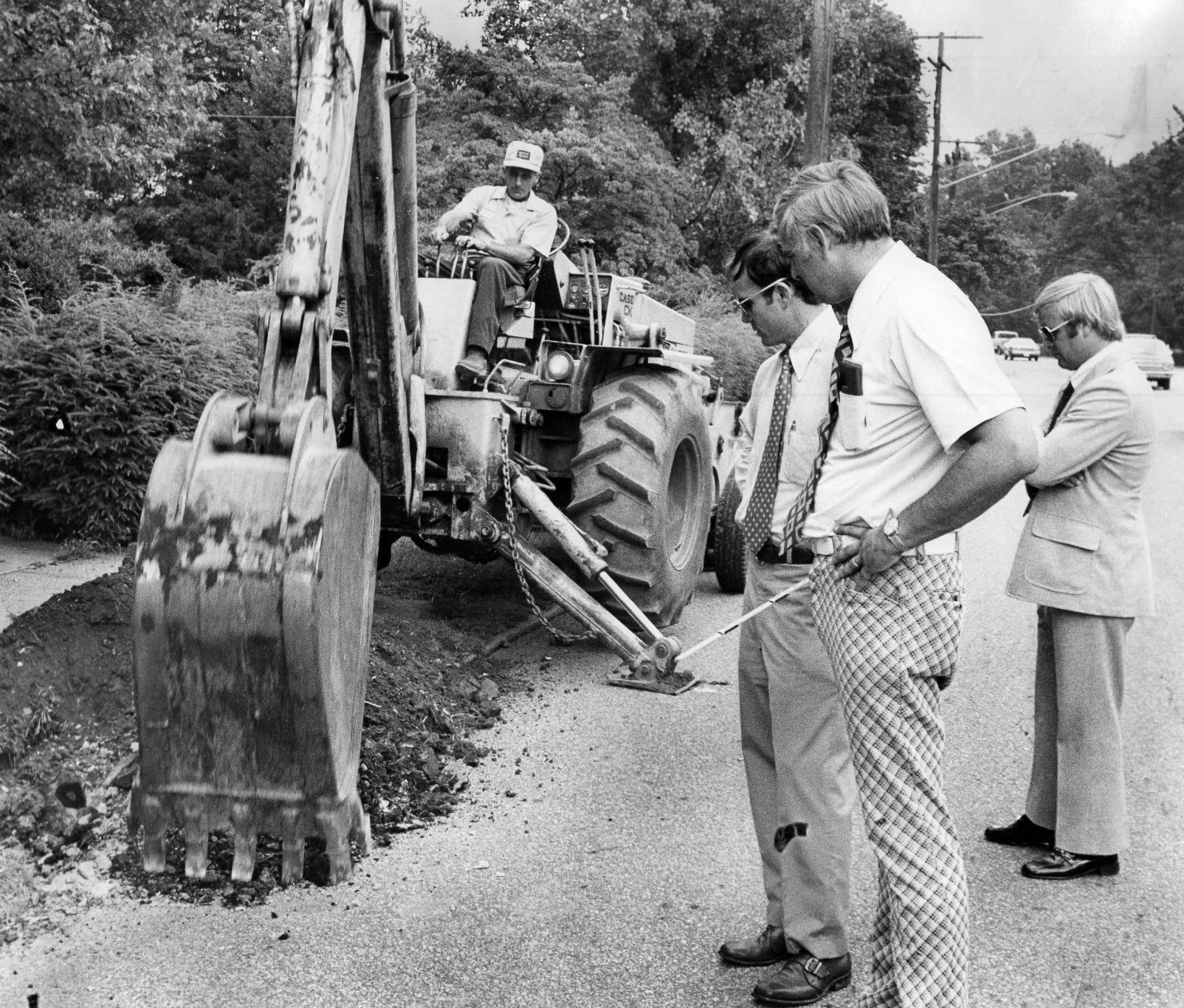 1974-08-20 Rivermont Avenue curbs